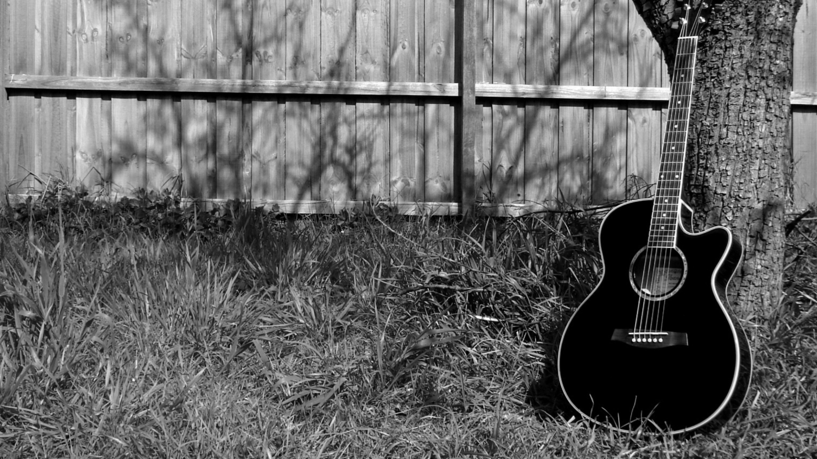 My-Black-Acoustic-Guitar-1600x900